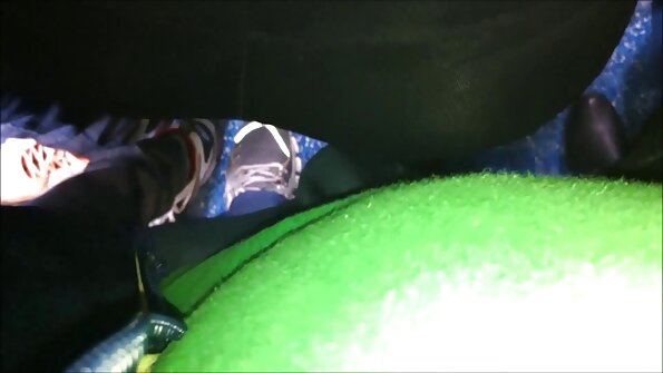 Phallus ຂອງນັກສະແດງ porn penetrates slits ຂອງ hottie incredible