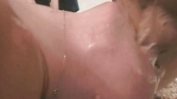 slut ວິທະຍາໄລເຄັ່ງຄັດແລະສອງ guys fucking ເປັນໂມງ panda horny